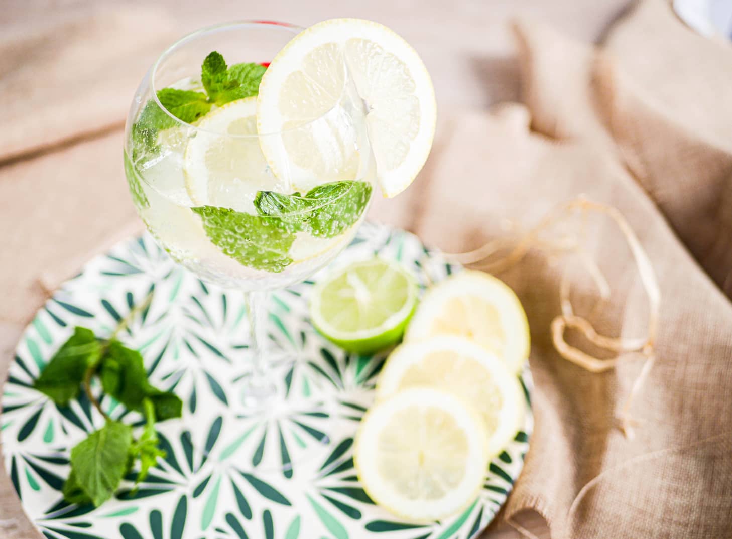 SMS cocktail image elderberry lime